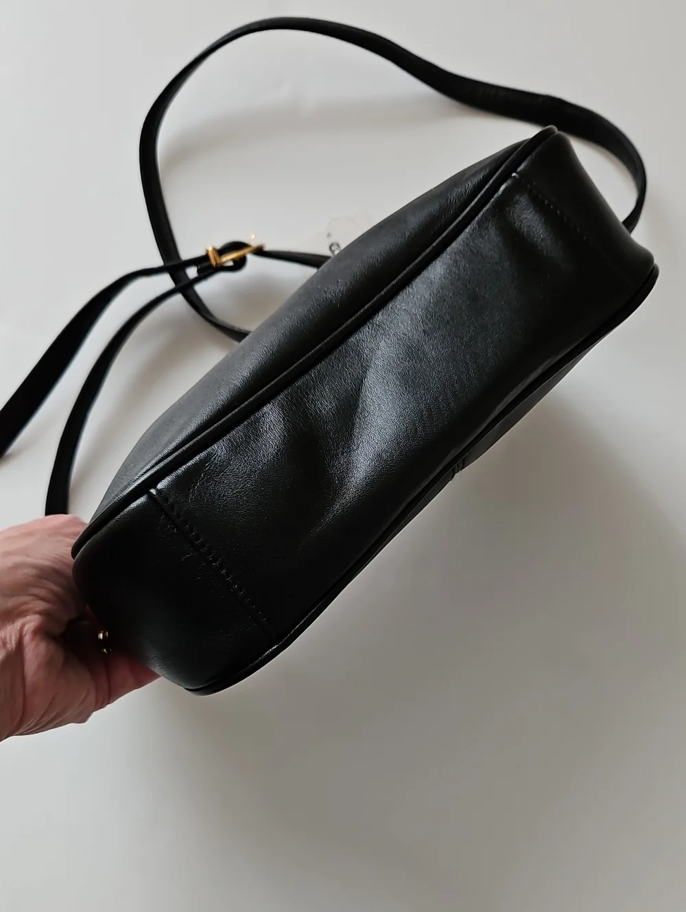 Etienne Aigner NWT Black Leather Shoulder Bag Goldtone Hardware - Picture 4 of 11